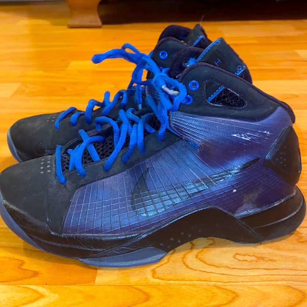 NIKE Hyperdunk ‘08 basketball shoes